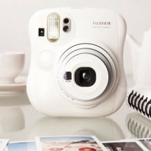 富士instax mini 25拍立得相機 新蛋網588元包郵，捕捉即時樂趣